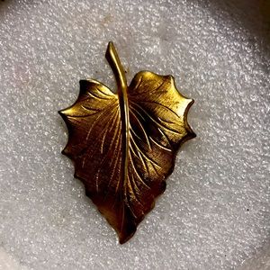 COPY - Leaf brooch
